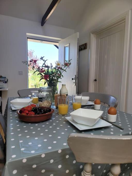 Willow Cottage In Idyllic Location Harrietsham Exterior foto